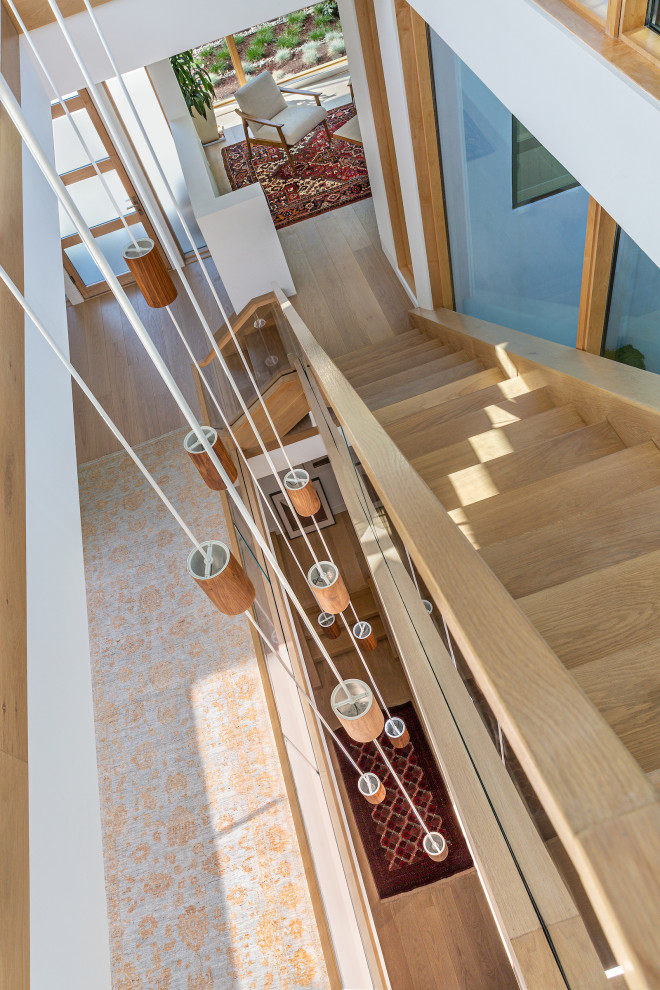 Staircase - contemporary staircase idea in San Francisco