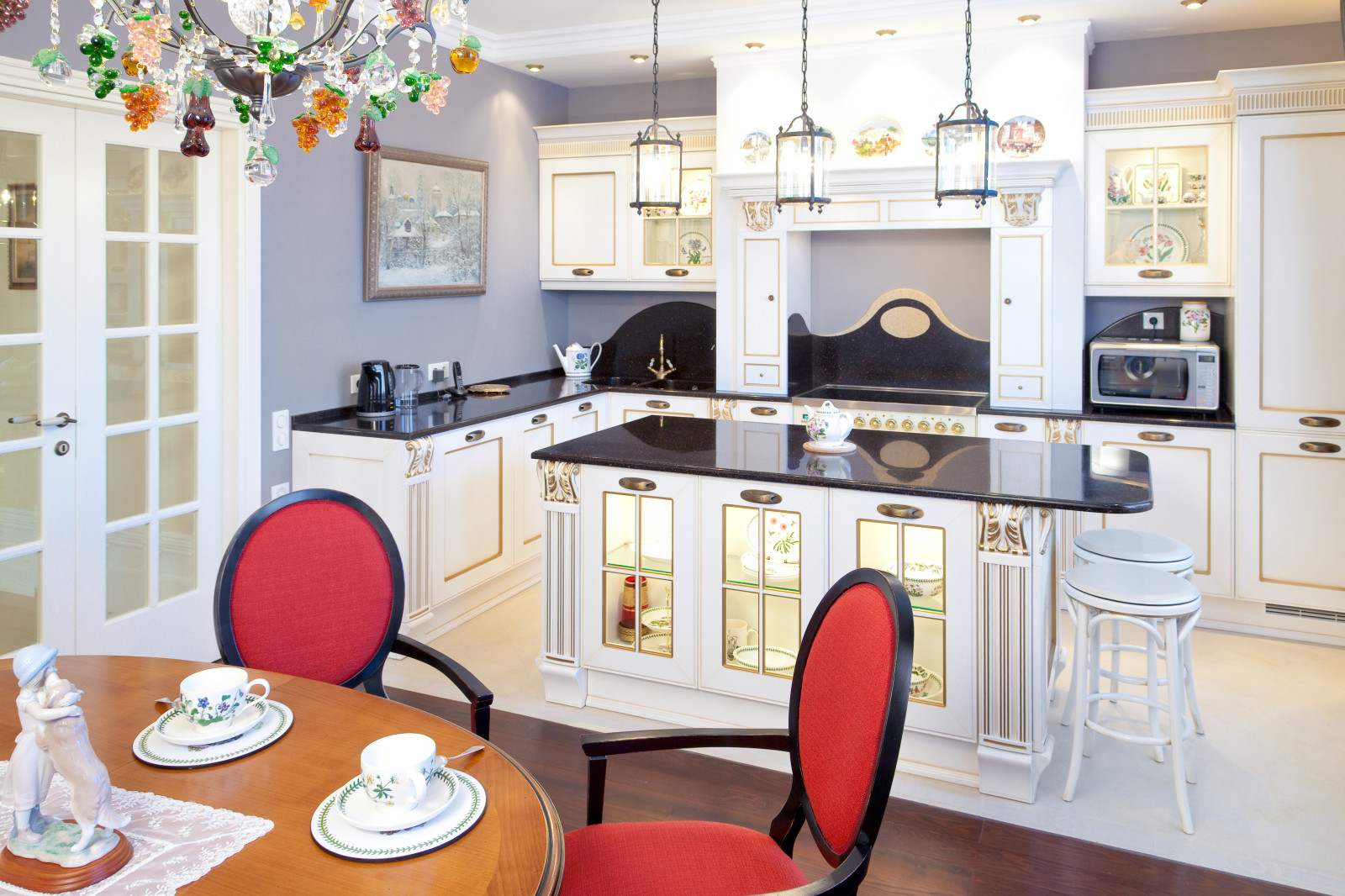 Английская классика со светлой кухней