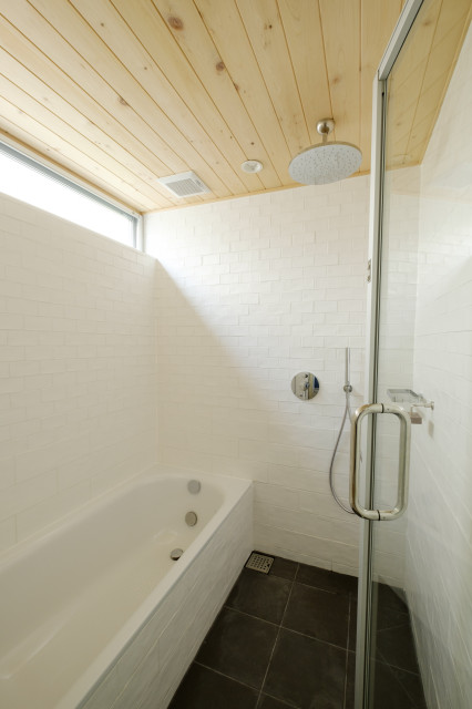 Luce. scandinave-salle-de-bain