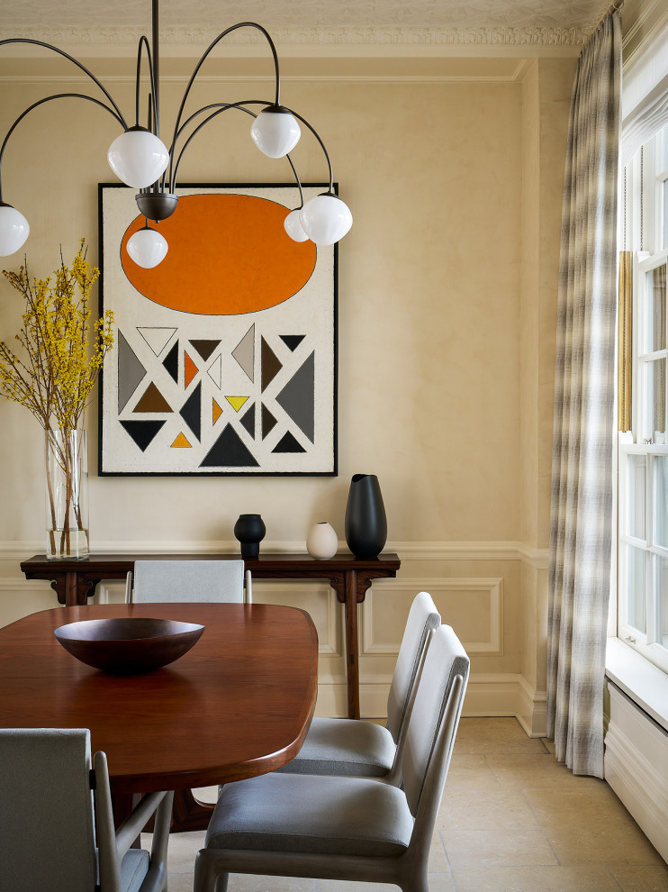 Dining room - transitional dining room idea in Chicago