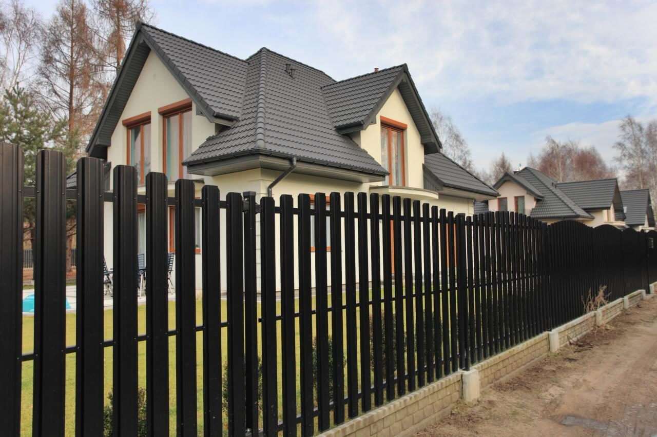 Заборы и ограждения для дачи в СПБ