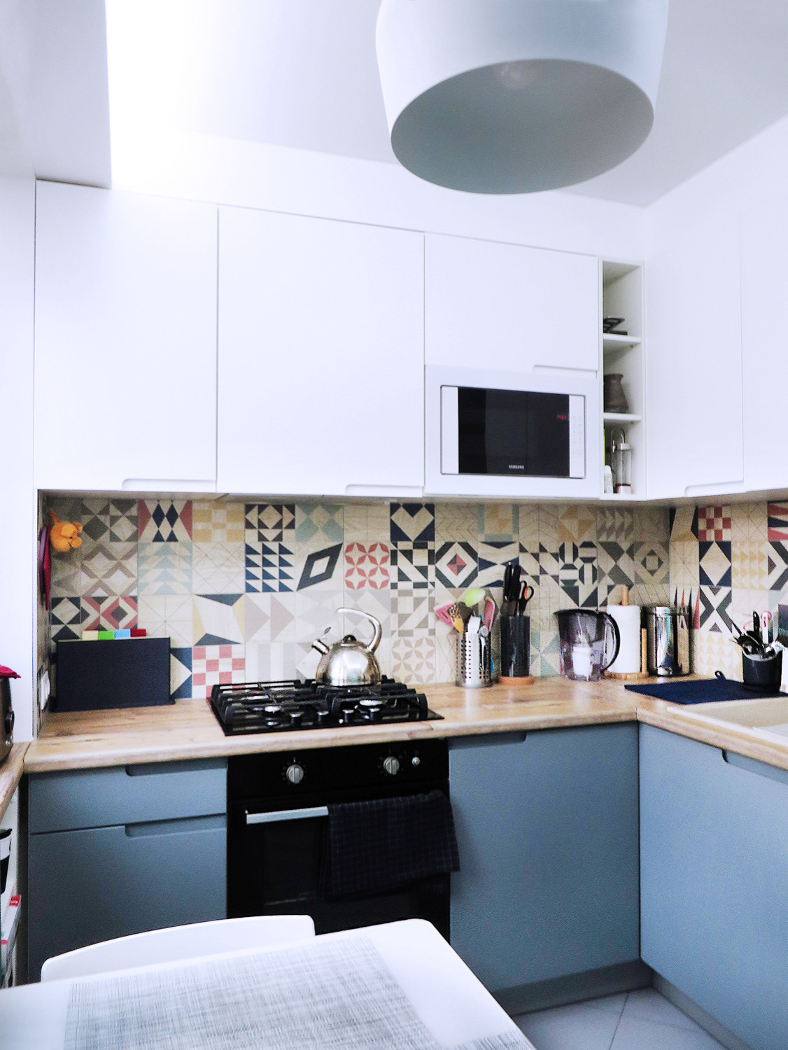 Небольшая квартира с большим количеством мест хранения