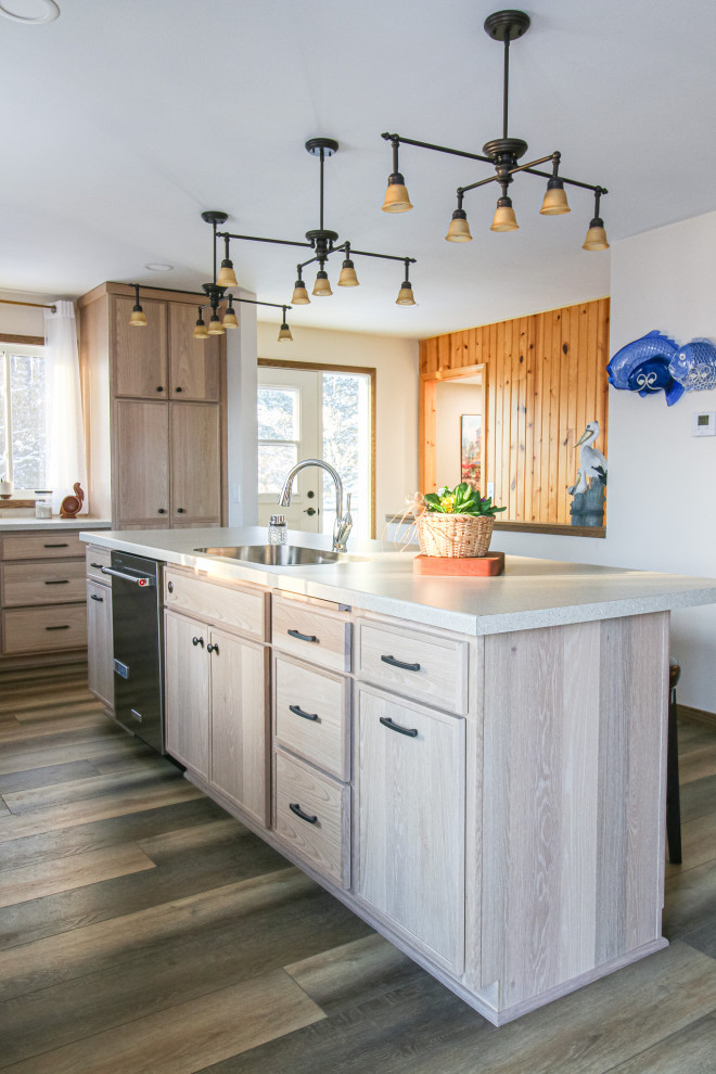 Kitchen - transitional kitchen idea