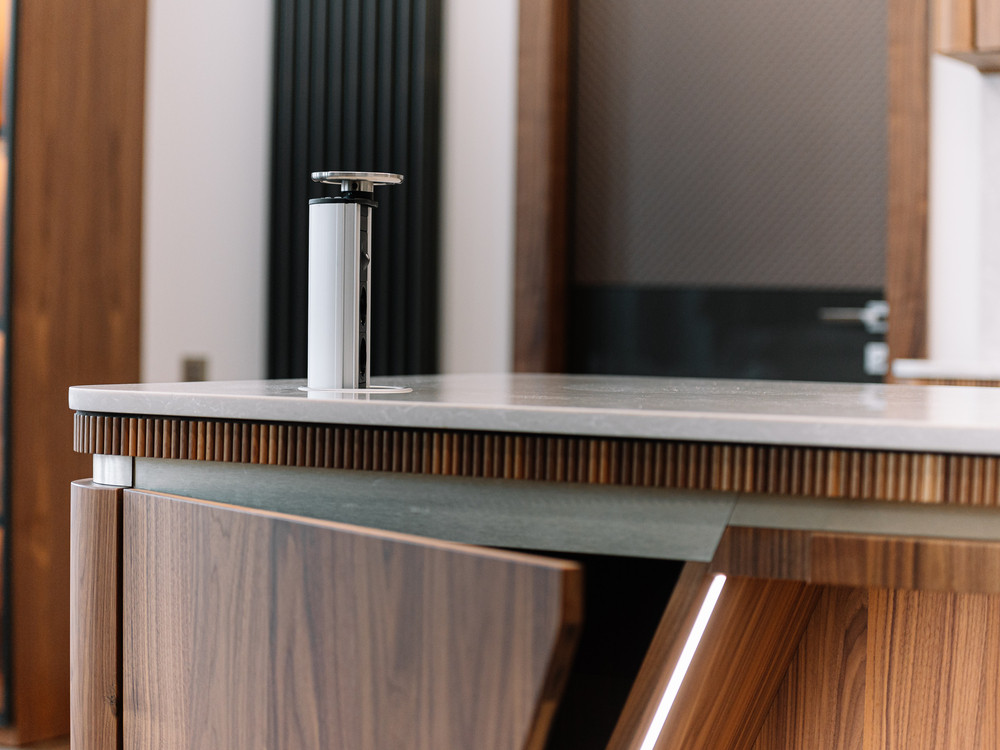 ЖК Knight Bridge - Кухня Glamour от фабрики Old Line