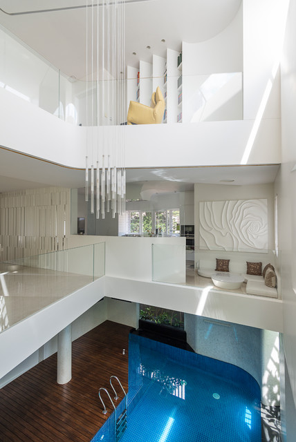 Strata contemporary-pool