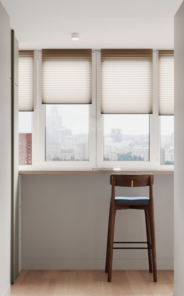 Современный интерьер с яркими акцентами и геометрическими формами