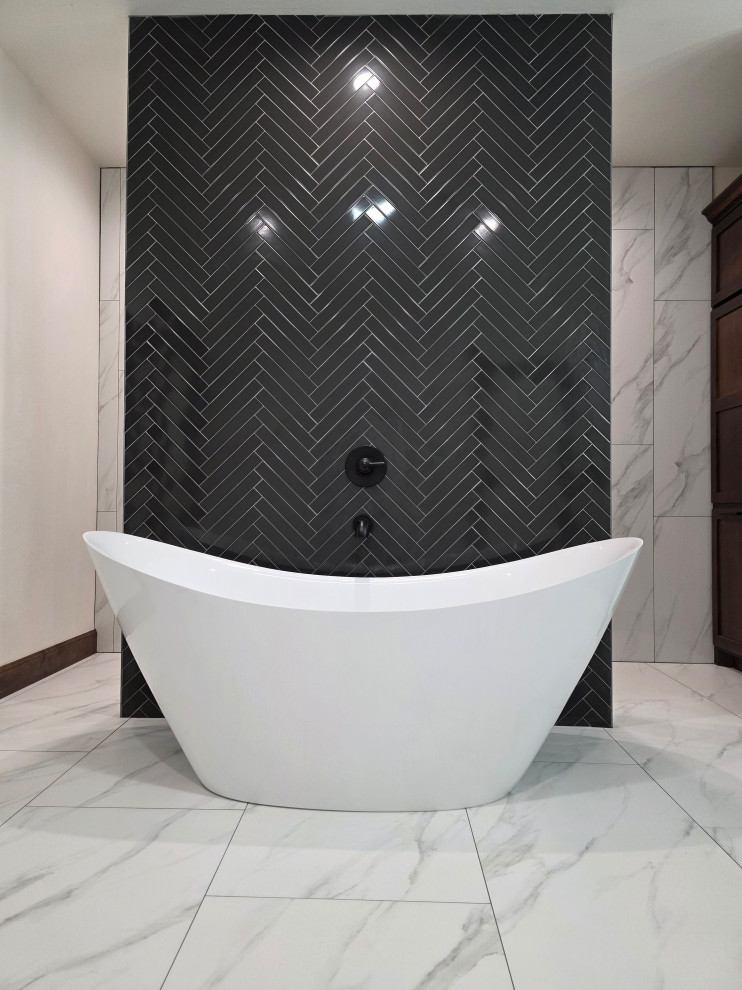 Primary/Master Bathroom