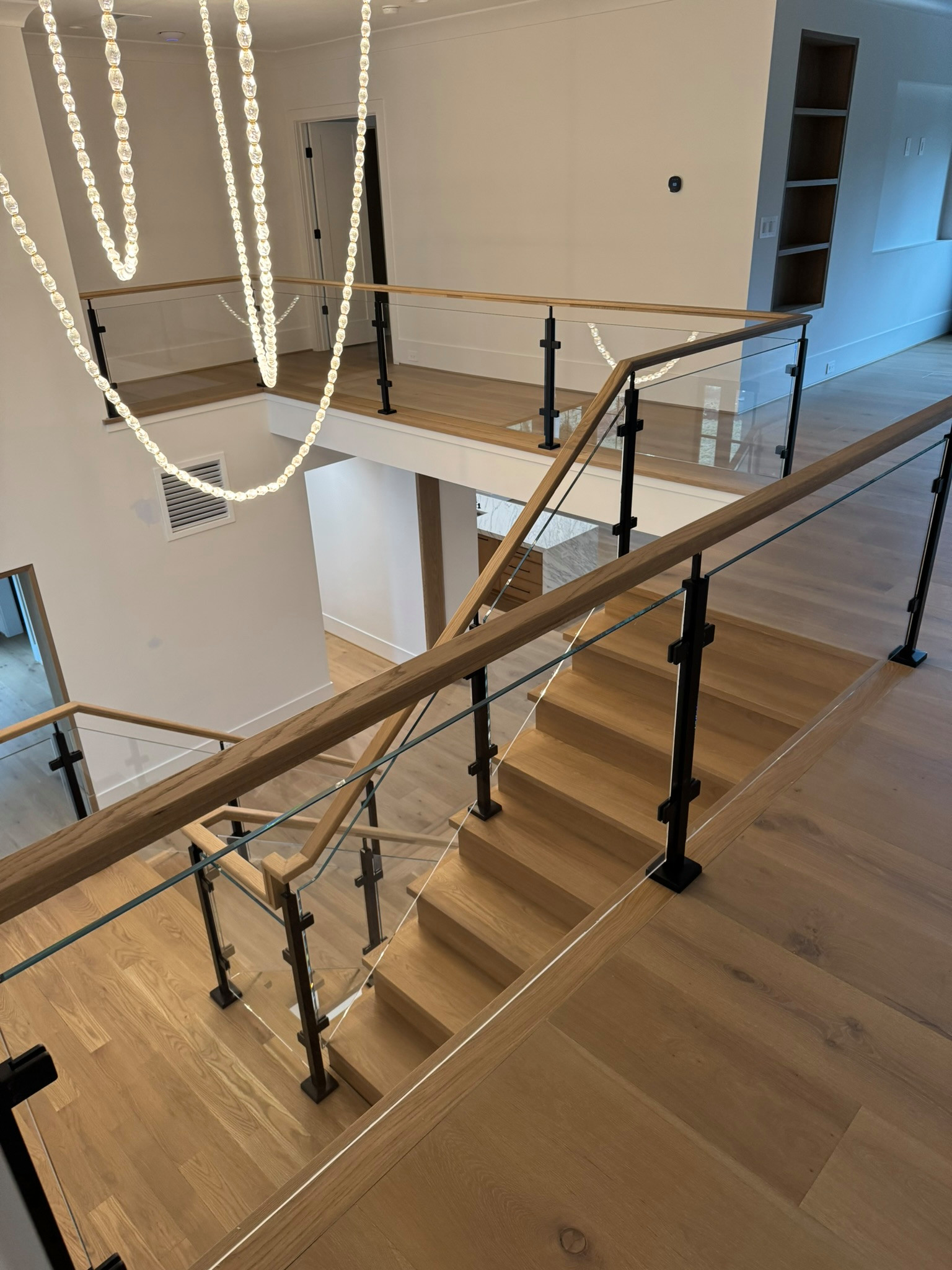 134_Modern White Oak Stair with Glass Balustrade, Vienna, VA 22180