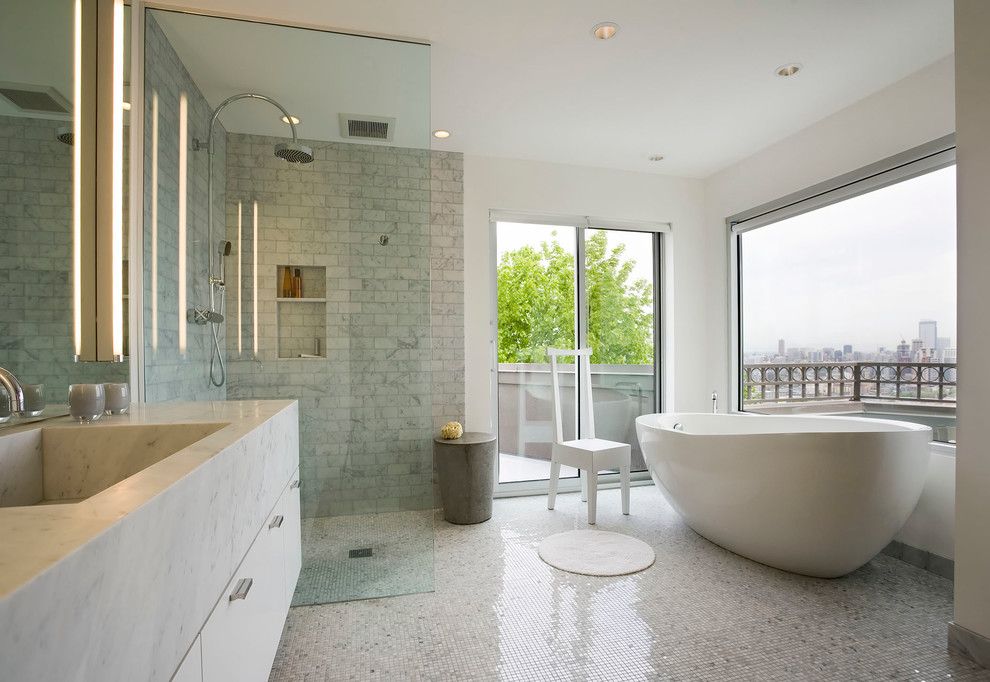 Photo of a contemporary bathroom in Seattle with an open shower.