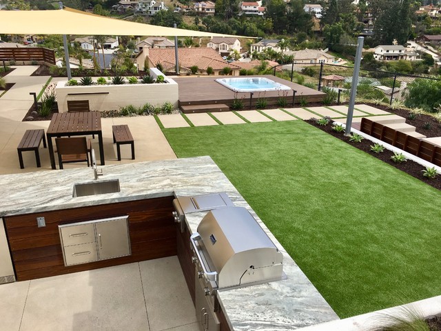 MODERN BACKYARD REMODEL moderne-jardin