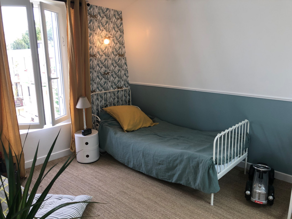Diseño de dormitorio infantil de 4 a 10 años contemporáneo con paredes azules