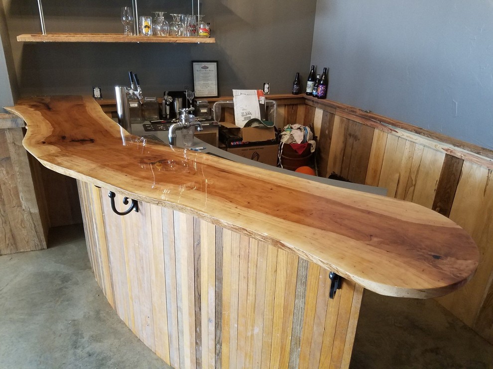 Design ideas for a country home bar in Other.