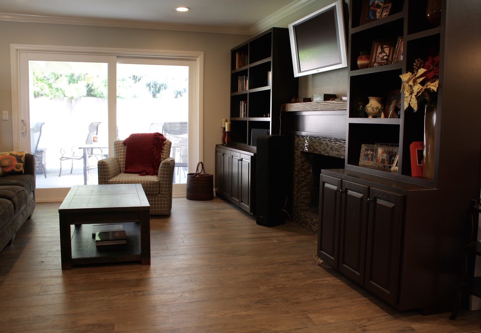 Transitional home design photo in Orange County