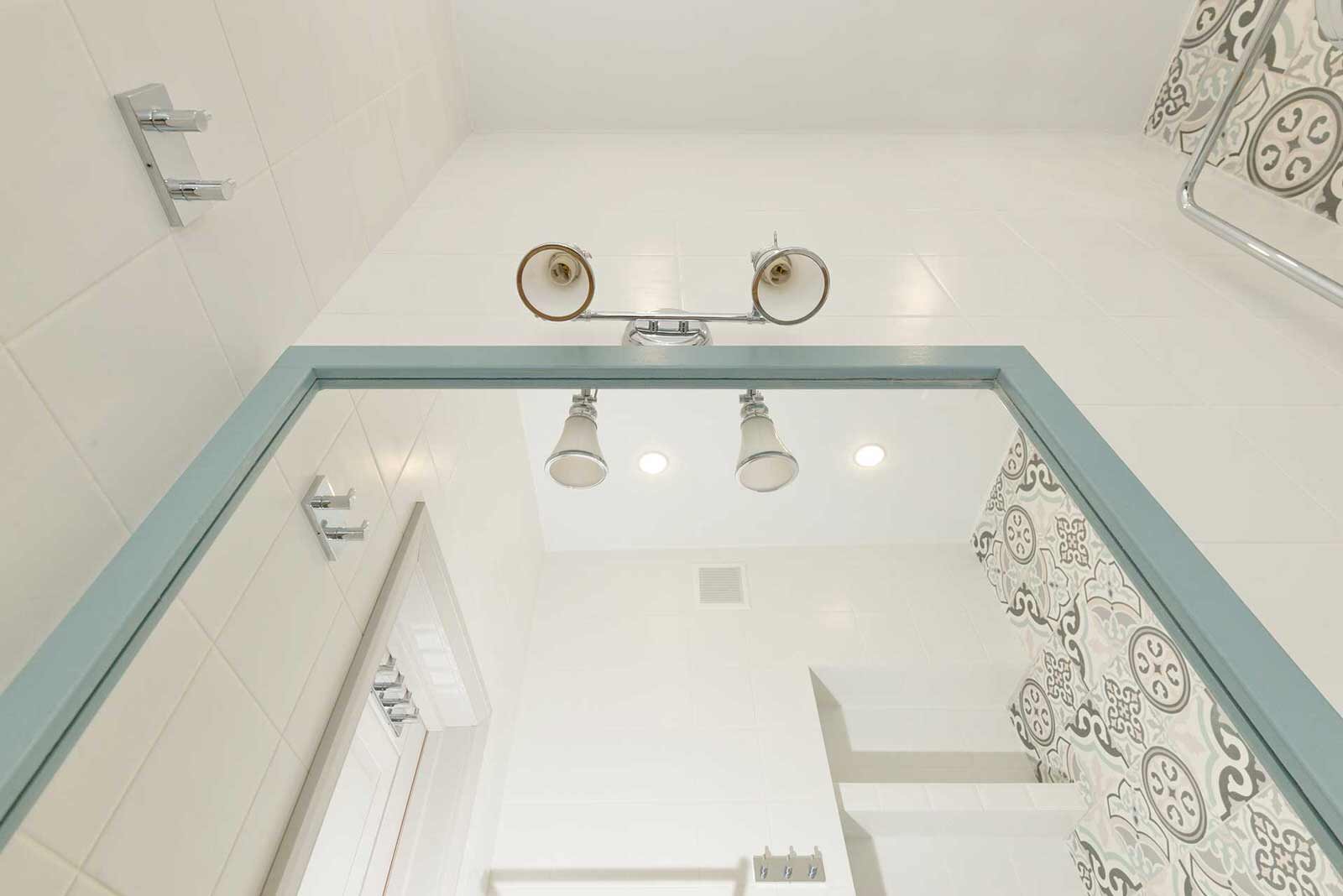 Капитальный ремонт в старинном многоквартирном доме.