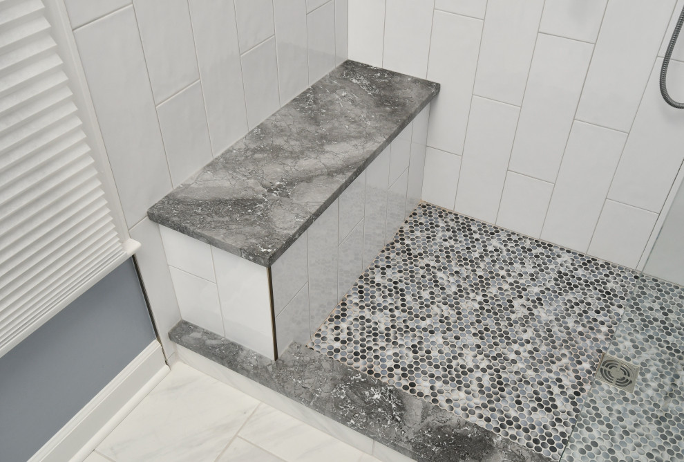 Coastal Primary Bathroom Remodel Virginia Beach, VA Bord de Mer