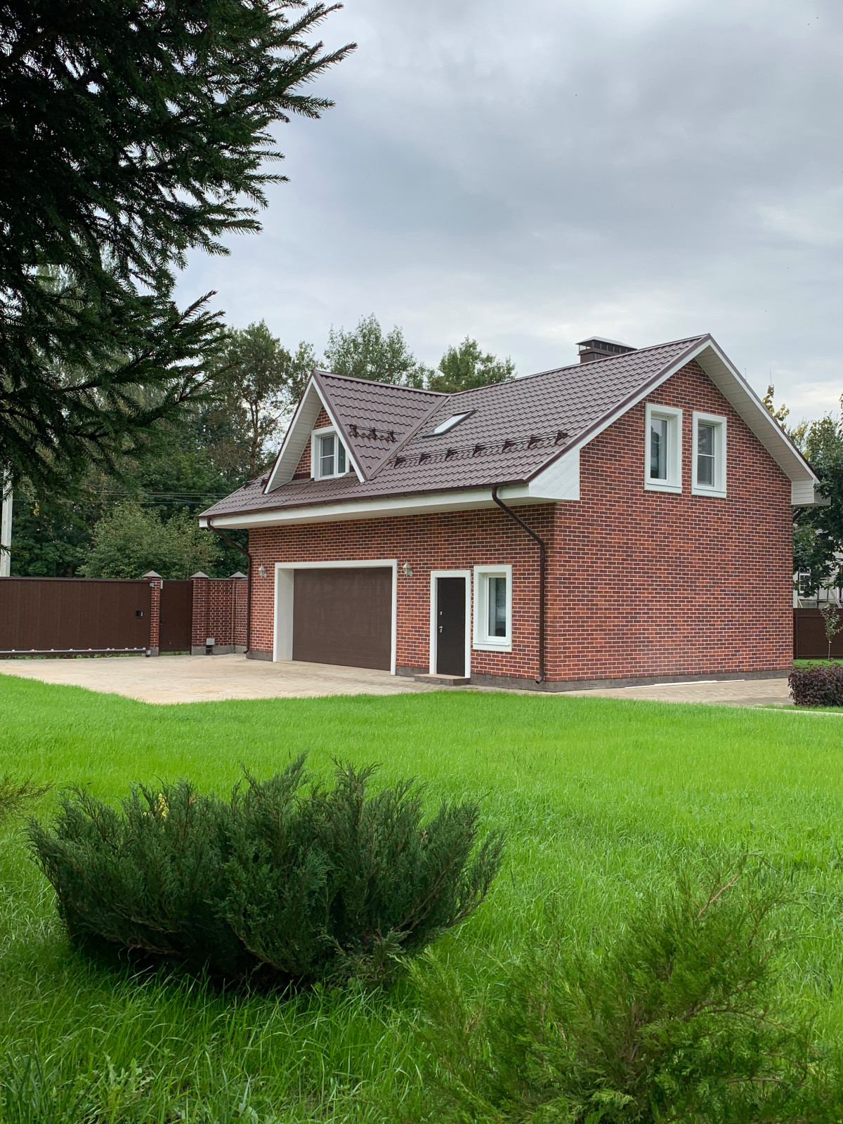 Гостевой дом с гаражом в д.Рождествено