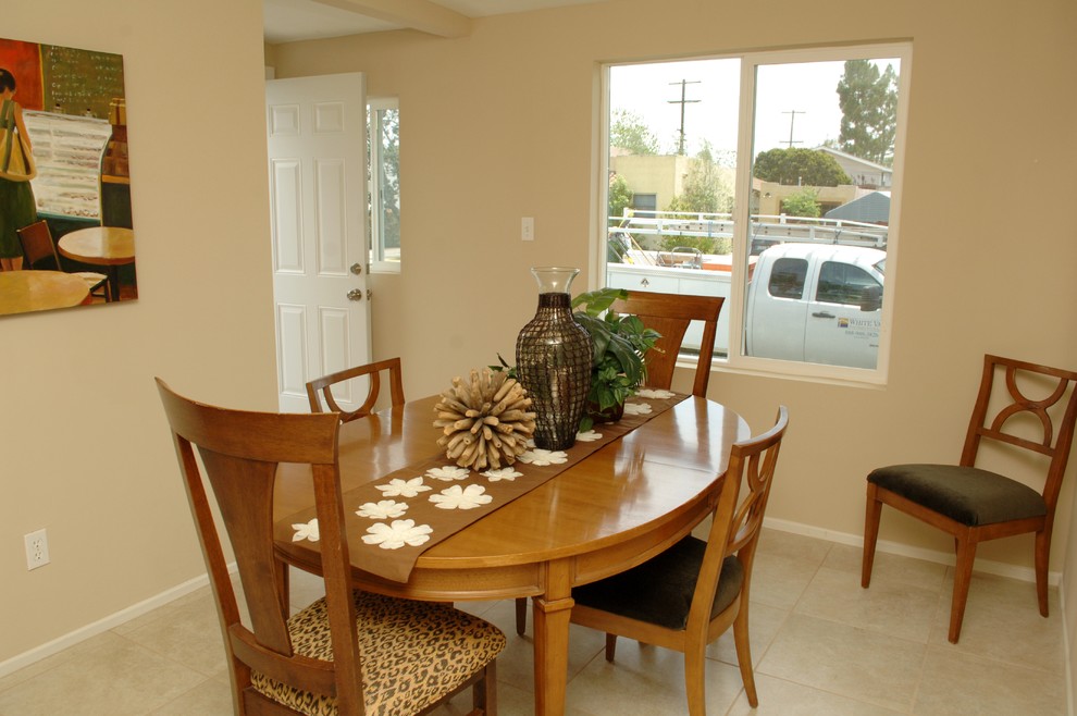 This is an example of a traditional dining room in Orange County.