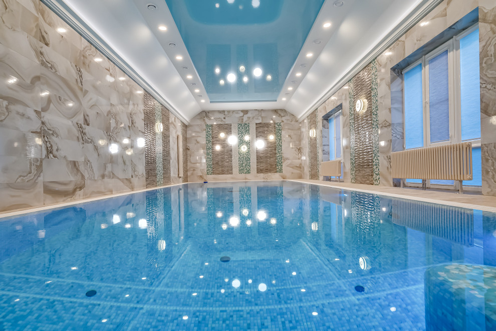 Интерьер с бассейном