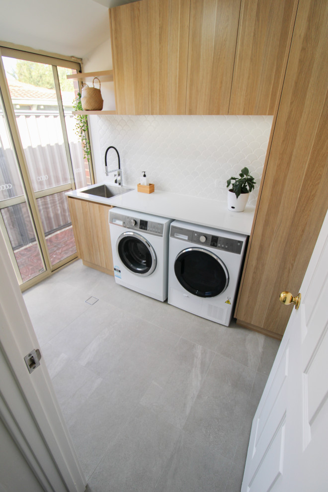 Photo of a modern laundry room in Perth.