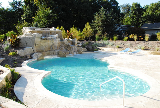 Fountain Wow! modern-pools