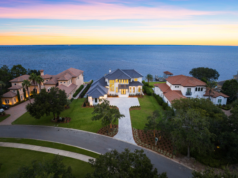 Destin's Luxury Bayfront
