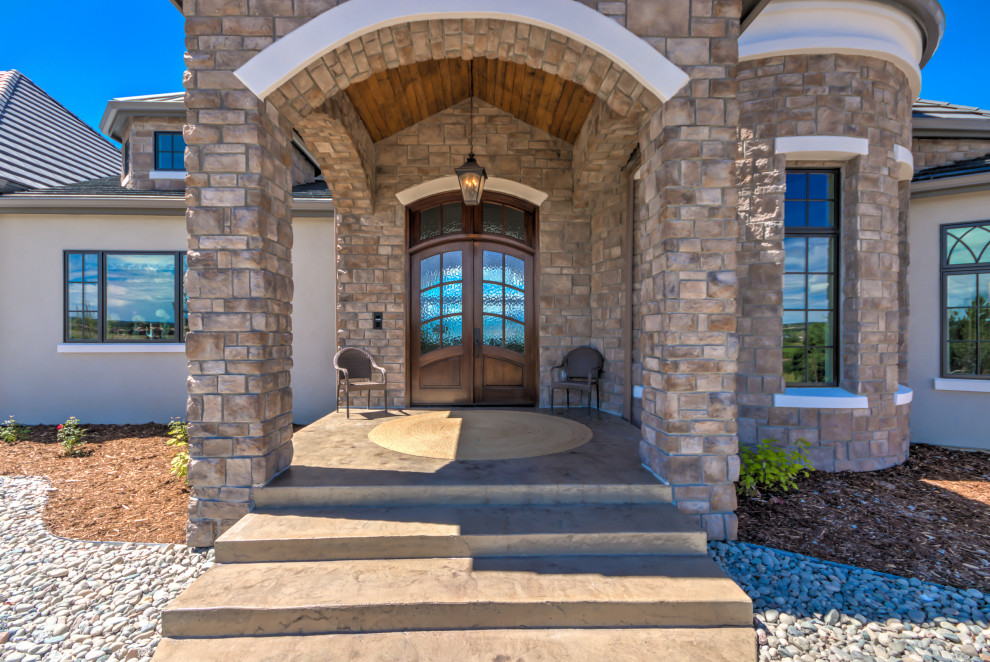 Home design - transitional home design idea in Denver