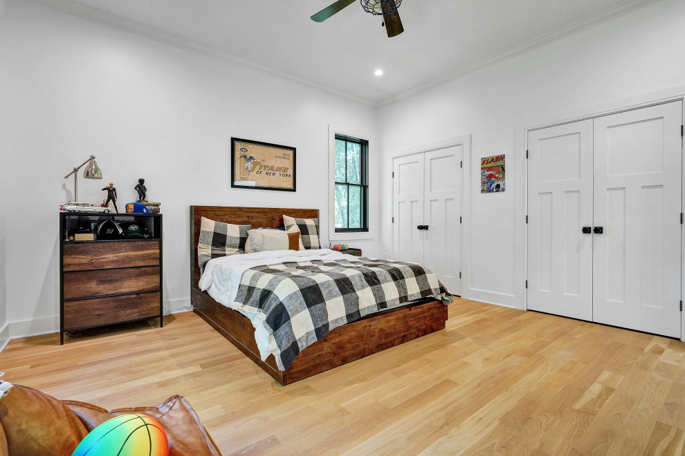 Boy's Bedroom with Rustic Wood Dresser & Double Closet – Home Addition in Florha
