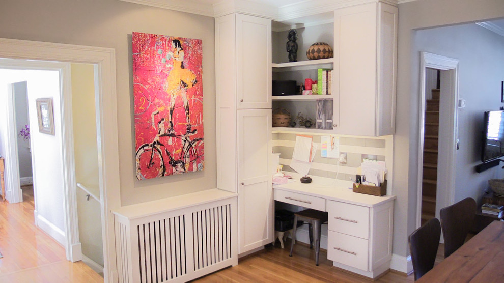 Kitchen - kitchen idea in Chicago
