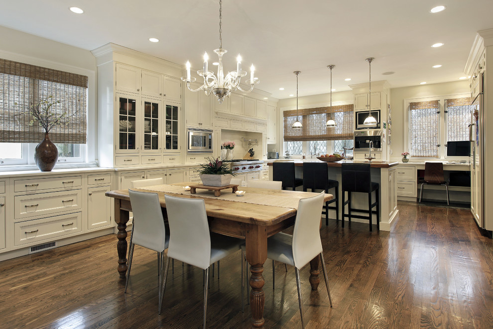 Kitchen - transitional kitchen idea in Denver