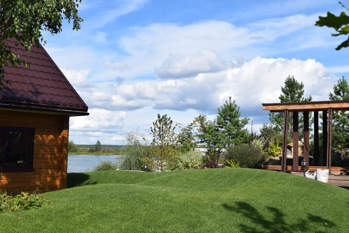 "Дом у озера"