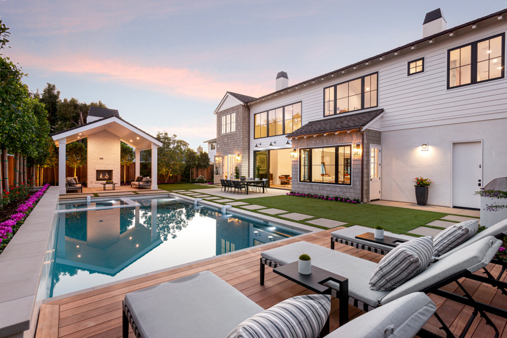 Example of a transitional home design design in Orange County