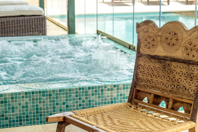 Piscina con Jacuzzi 