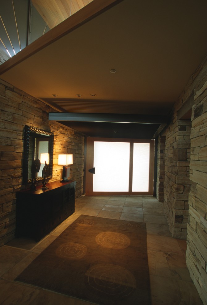 Example of a minimalist entryway design in Phoenix