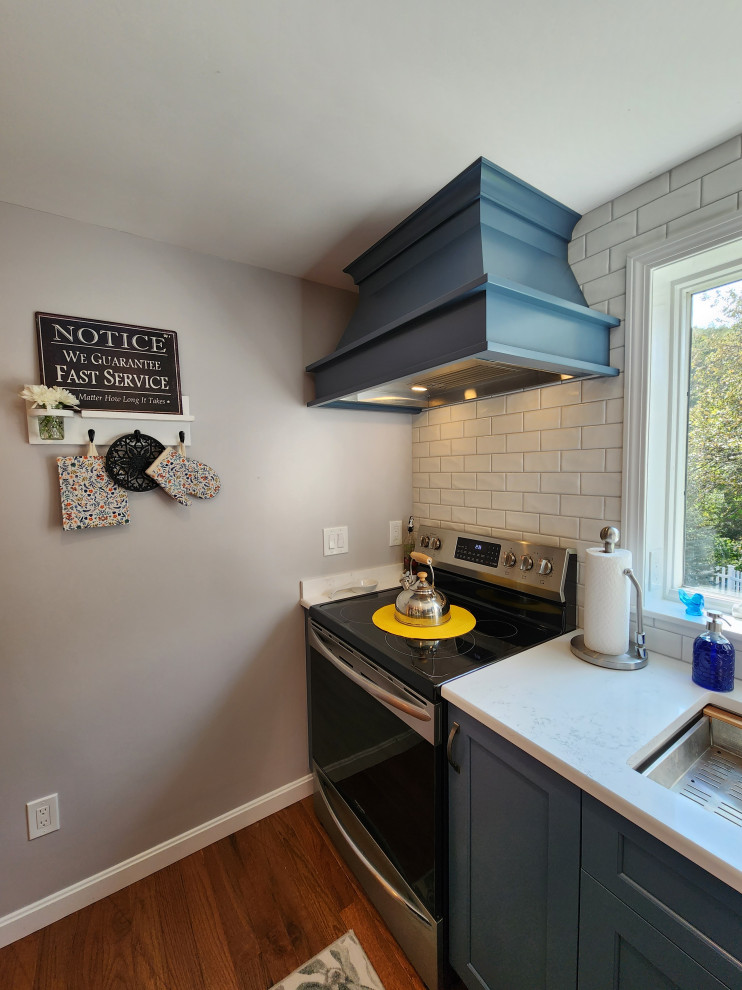 6436 - Smokey Blue Kitchen