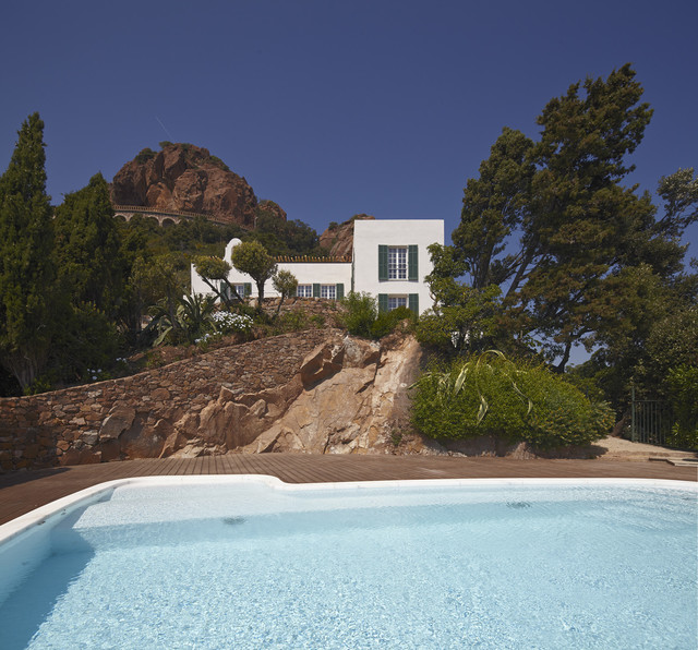Villa Le Trident in Th&eacute;oule-sur-Mer/F mediterranean-pools-and-hot-tubs