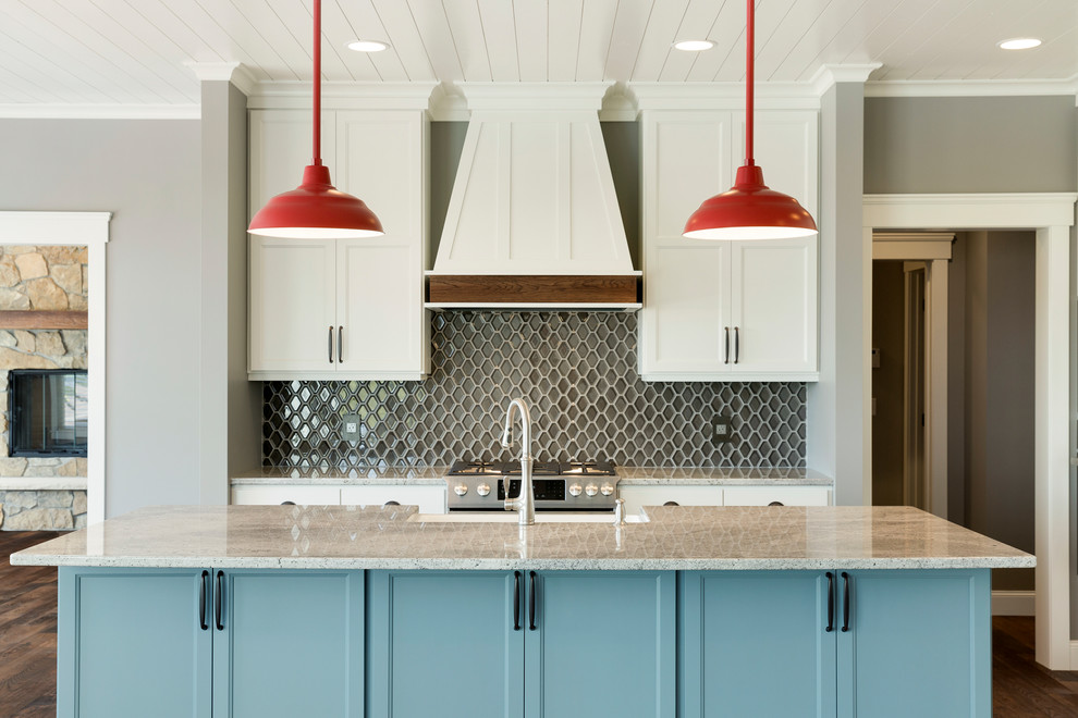 Transitional kitchen photo in Minneapolis