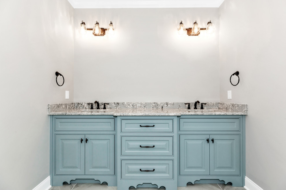 Cove Creek Master and Guest Bathrooms Remodel