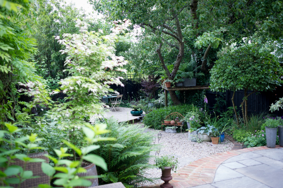 コーンウォールにあるエクレクティックスタイルのおしゃれな庭の写真
