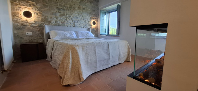 The beatiful inside contemporary-bedroom