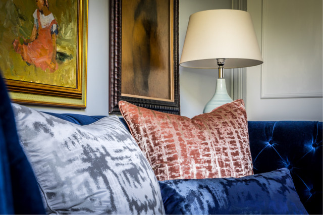 Holland Park Apartment traditional-living-room