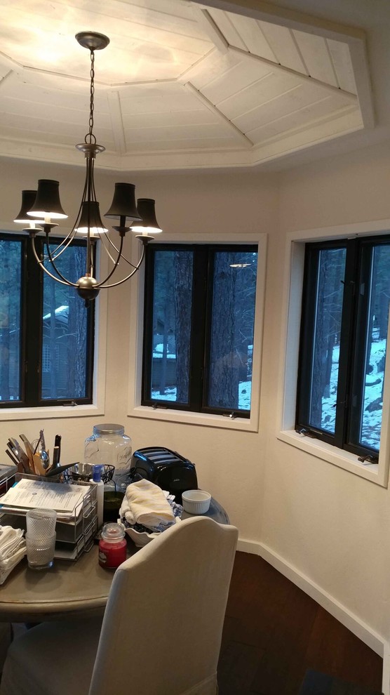 Transitional kitchen photo in Phoenix