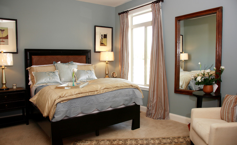 Mid-sized transitional guest carpeted and beige floor bedroom photo in Seattle with blue walls