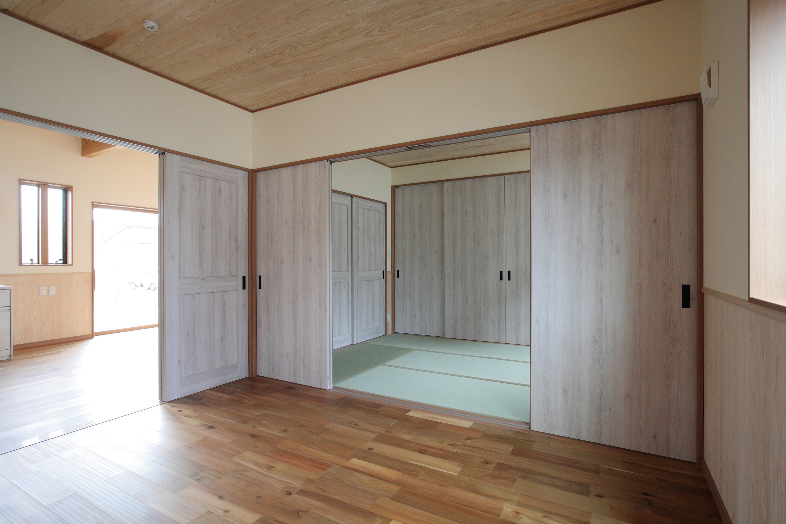 広々とした開放感ある平屋の家