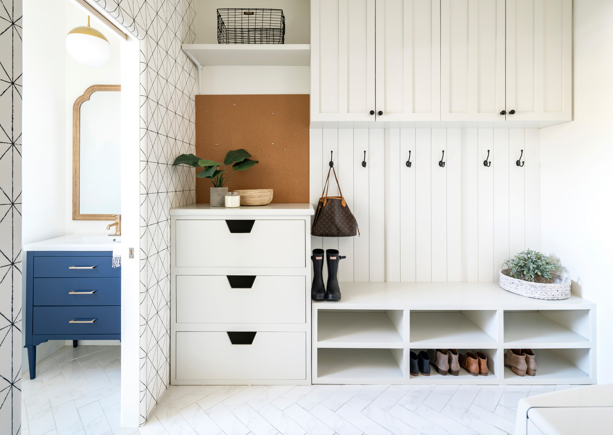 Everything You Need to Know to Design a Boot Room | Houzz AU