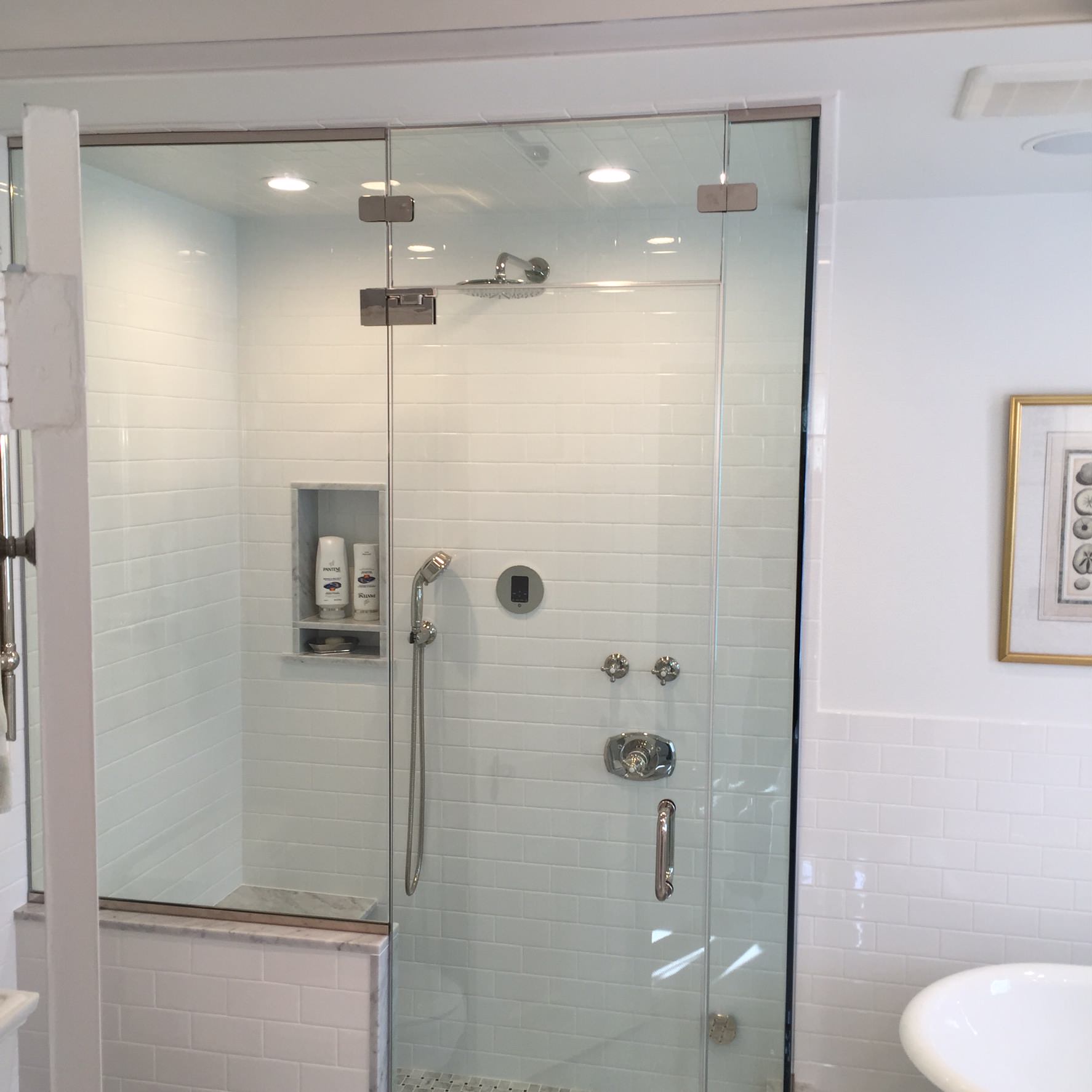 Mrs.Muhr master bathroom