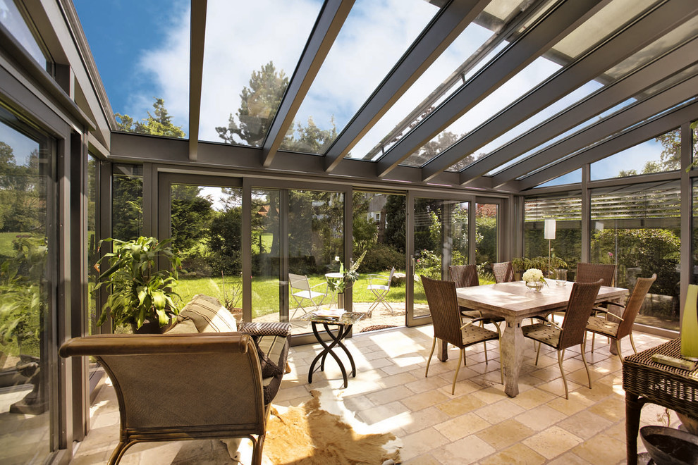 Mittelgroßer Uriger Wintergarten mit Glasdecke in Sonstige