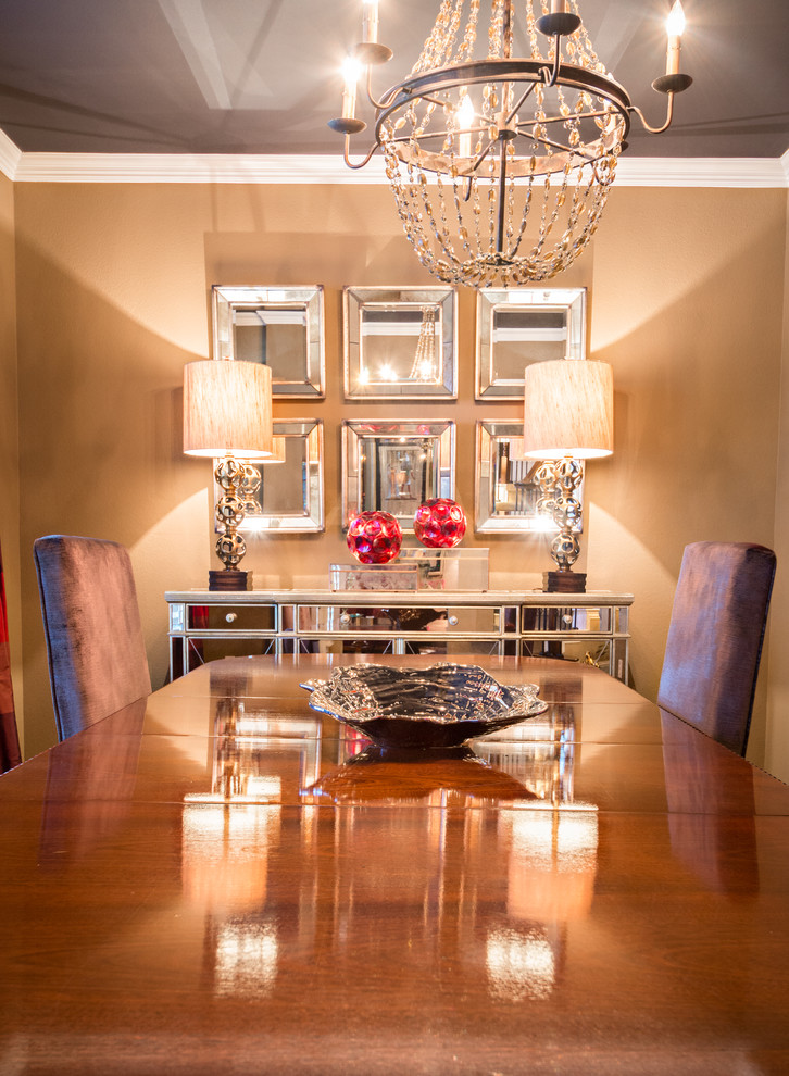 Inspiration for a contemporary dining room in Dallas.