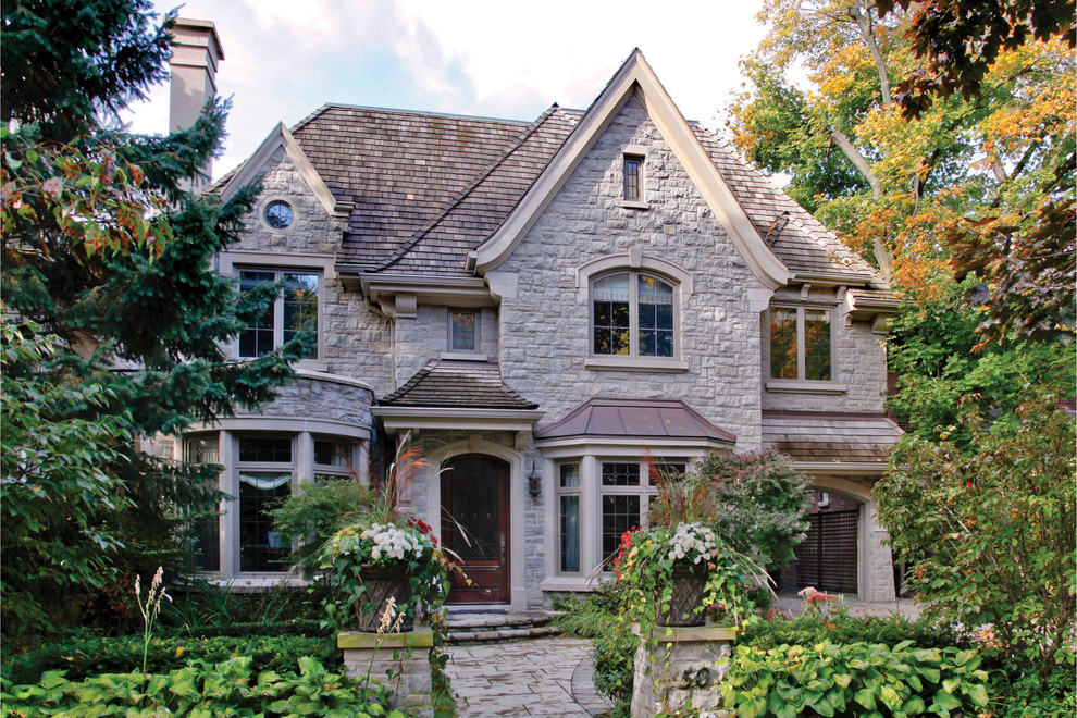 Inspiration for a transitional exterior in Toronto.