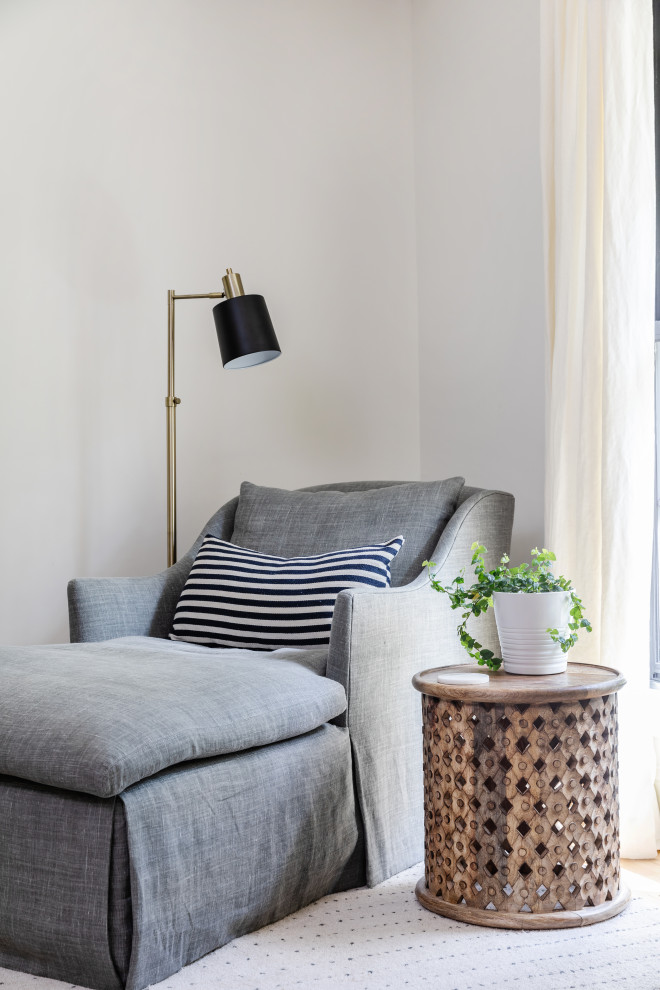 Home design - transitional home design idea