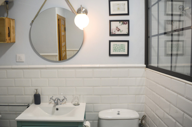 Reforma casa rural rustic-bathroom